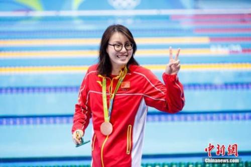 2016里约奥运女子100米仰泳决赛上，中国选手傅园慧以58秒76夺得铜牌。　杜洋 摄